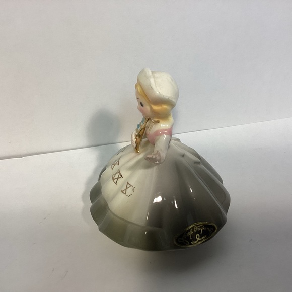 Josef Original Nurse figurine - Picture 5 of 8